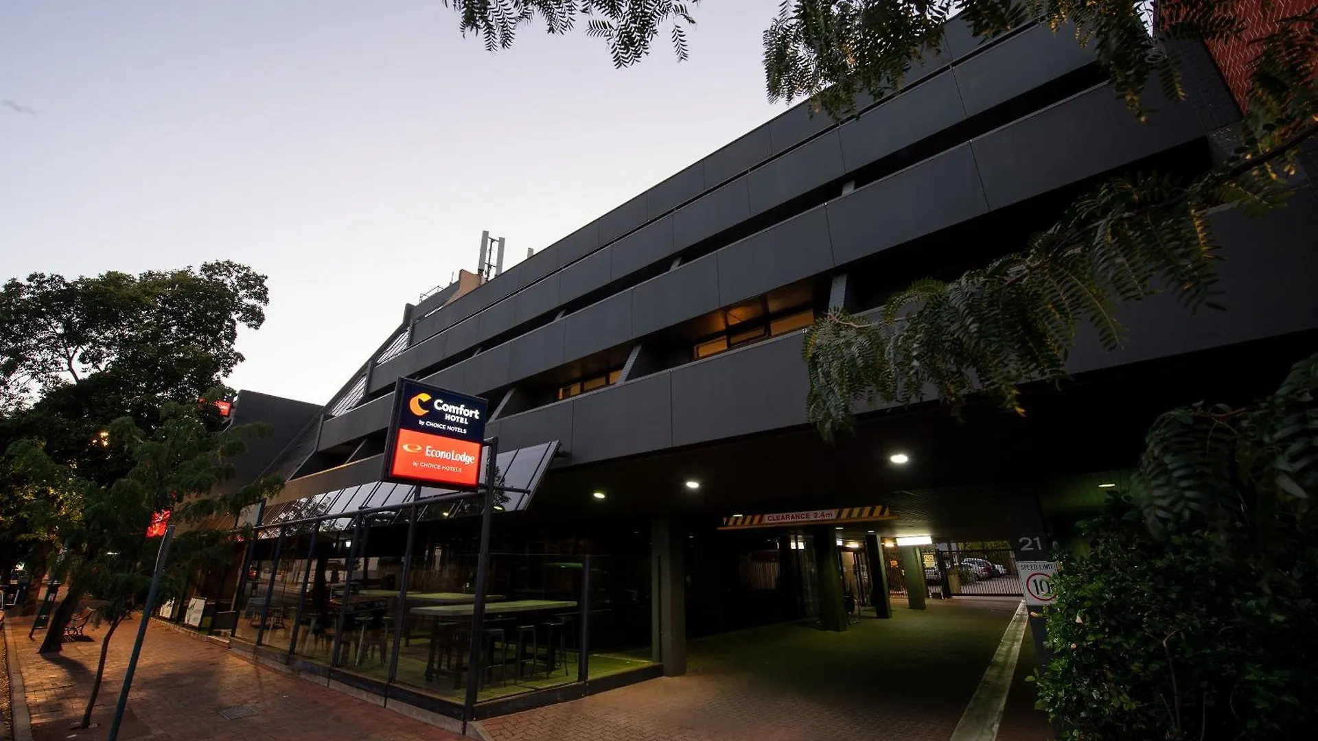 Econo Lodge North Adelaide Hotel