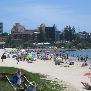 Dulkara Holiday Units 2*, Caloundra Australia